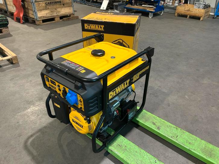 DeWalt Generator DXGNP85E - 8.5kW, Doe-het-zelf en Verbouw, Elektra en Kabels, Zo goed als nieuw, Ophalen of Verzenden