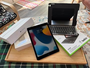 iPad Air 2 128GB Wifi + Belkin Keyboard Case beschikbaar voor biedingen