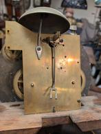 Antiek uurwerk met wekker €35., Antiek en Kunst, Antiek | Klokken, Ophalen