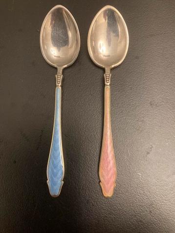 2 zilver met emaille koffielepels 925 beschikbaar voor biedingen