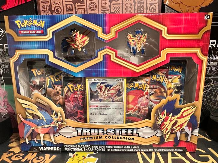True Steel Premium Collection (Zamazenta), Hobby en Vrije tijd, Verzamelkaartspellen | Pokémon, Nieuw, Overige typen, Foil, Ophalen of Verzenden