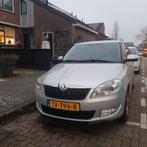 Skoda Fabia 1.2 51KW Combi 2014 Grijs koude airco km 155000, Auto's, Skoda, Achterwielaandrijving, Zwart, Overige bekleding, 1198 cc