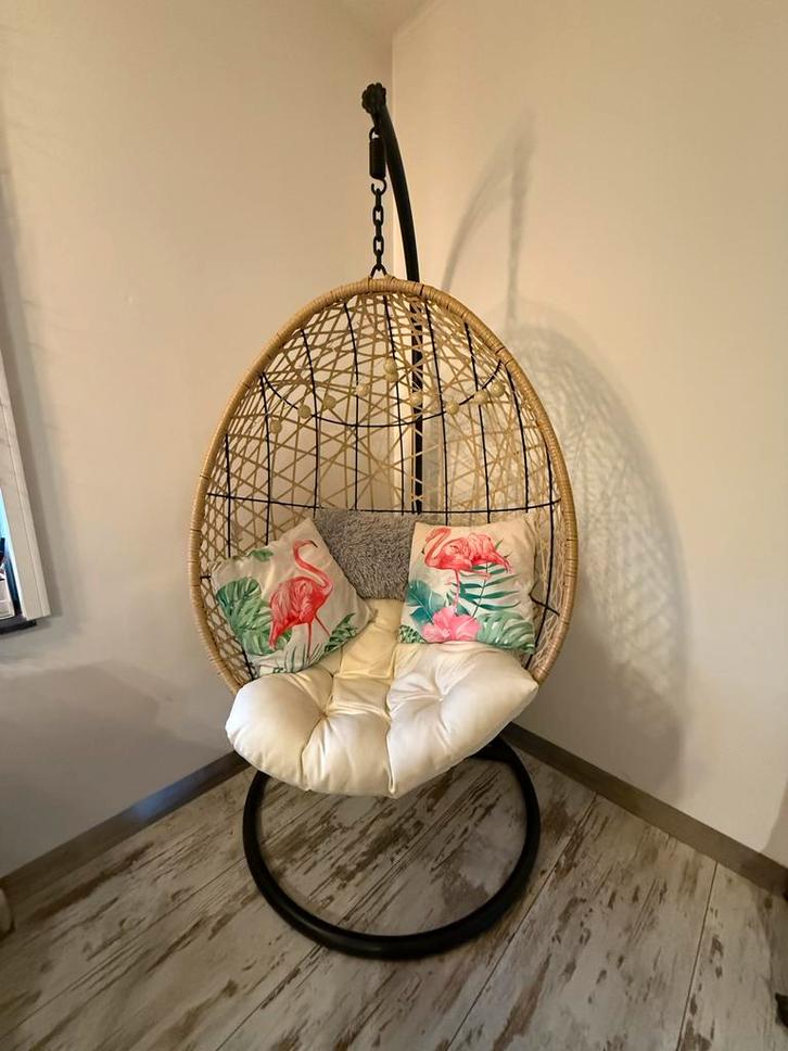 Hangstoel ei in perfecte staat, Huis en Inrichting, Stoelen, Zo goed als nieuw, Eén, Zwart, Ophalen of Verzenden