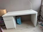 Gratis IKEA Malm Bureau / direct ophalen., Huis en Inrichting, Bureaus, Ophalen of Verzenden, Gebruikt, Bureau