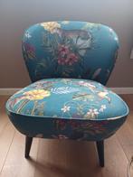 Groene stoel met print en houten pootjes, Huis en Inrichting, Stoelen, Ophalen of Verzenden, Overige kleuren, Eén