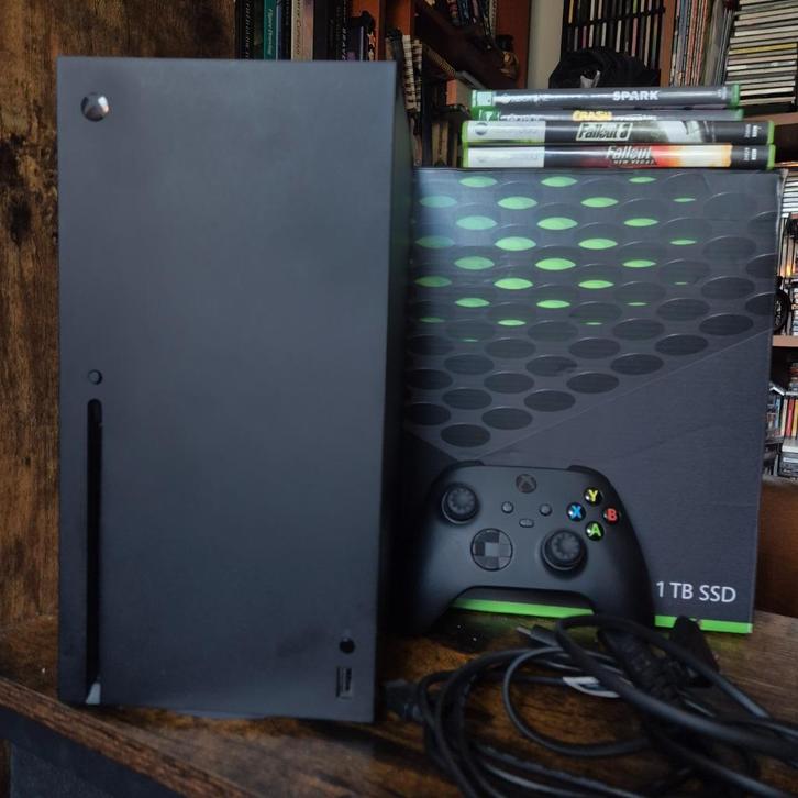 Xbox Series X - 1TB + Controller + Fallout 3 & New Vegas, Spelcomputers en Games, Spelcomputers | Xbox Series X en S, Zo goed als nieuw