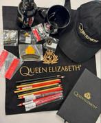 Queen elizabeth II 2 - Pakket, tas pet mok bidon pins boek, Verzamelen, Nieuw, Ophalen of Verzenden, A, Buitenland