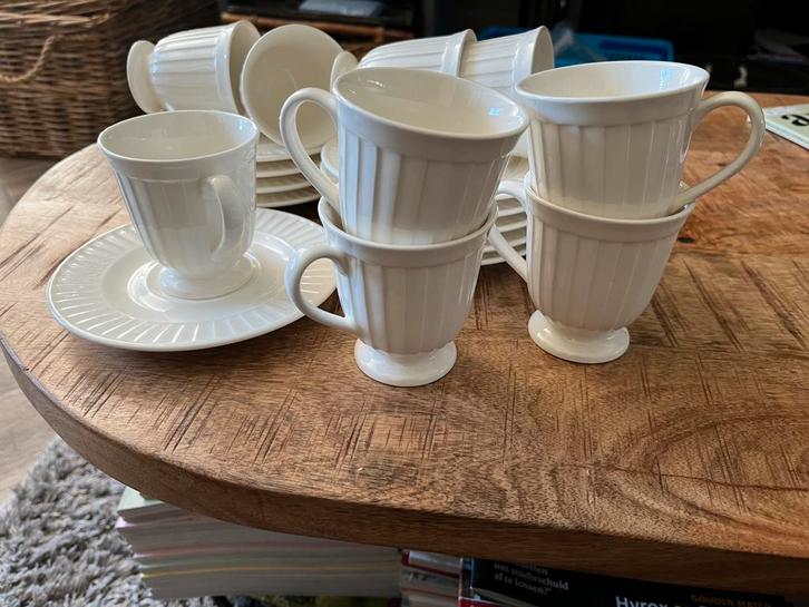 Leuk koffie sevies., Huis en Inrichting, Keuken | Servies, Zo goed als nieuw, Kop(pen) en/of Schotel(s), Effen, Porselein, Ophalen of Verzenden
