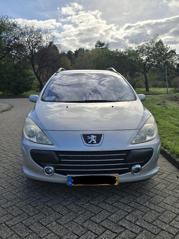 Peugeot 307, Auto's, Peugeot, Particulier, Benzine, Stationwagon, Handgeschakeld, Zilver of Grijs, Zwart, Stof, Ophalen