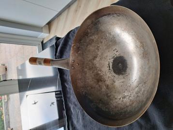 Plaatstalen Wokpan 38 cm (ingebrand) beschikbaar voor biedingen