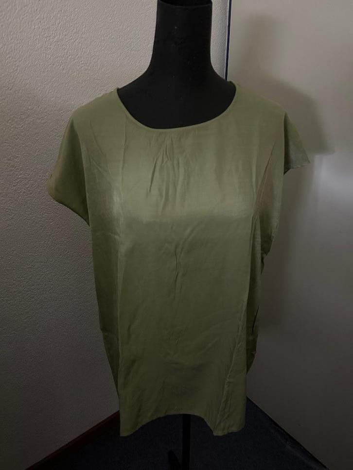 Groene blouse half satijn mt 46 z.g.a.n., Kleding | Dames, Blouses en Tunieken, Zo goed als nieuw, Maat 46/48 (XL) of groter, Groen