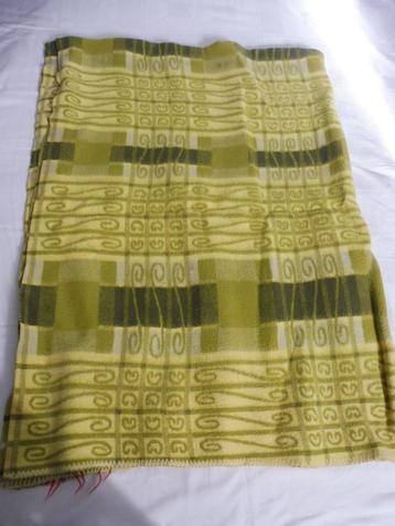 Mooie vintage retro deken 210 x 154 cm beschikbaar voor biedingen