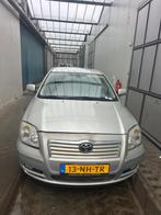 Toyota Avensis 2.0 VVTi Executive, 1998 cc, 4 cilinders, Lederen bekleding, Handgeschakeld