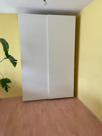 Ikea pax / hasvik kast met schuifdeuren, in nette staat. beschikbaar voor biedingen