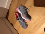 Adidas zaalschoenen (gym / sportschool) roze-grijs maat 40, Ophalen of Verzenden, Gebruikt