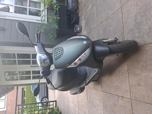 Scooter Zip groen 2020, Fietsen en Brommers, Scooters | Piaggio, Gebruikt, Zip, Maximaal 45 km/u, Benzine, Ophalen