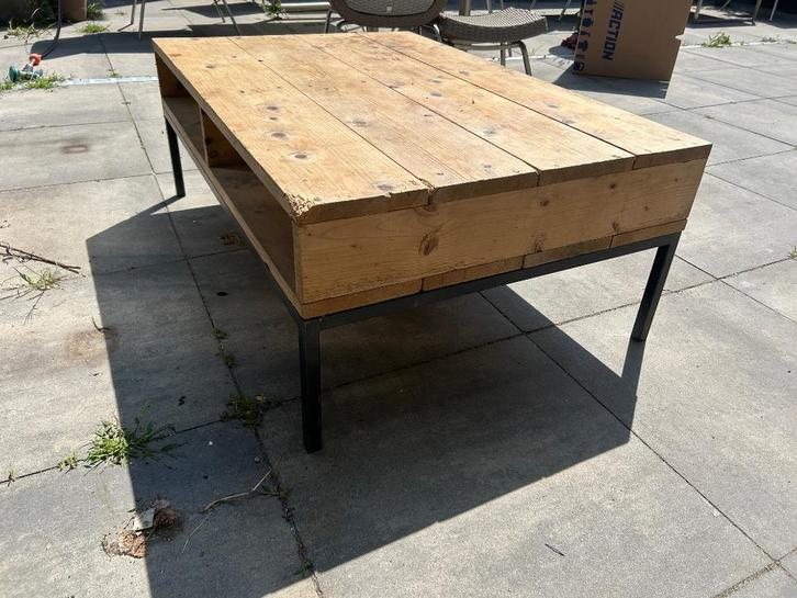 Unieke salontafel van oude kaasplanken, Huis en Inrichting, Tafels | Salontafels, Gebruikt, 50 tot 75 cm, 100 tot 150 cm, 100 tot 150 cm