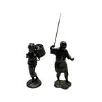Twee 19e eeuwse Japanse bronzen sculpturen, vissers, Ophalen of Verzenden, Brons
