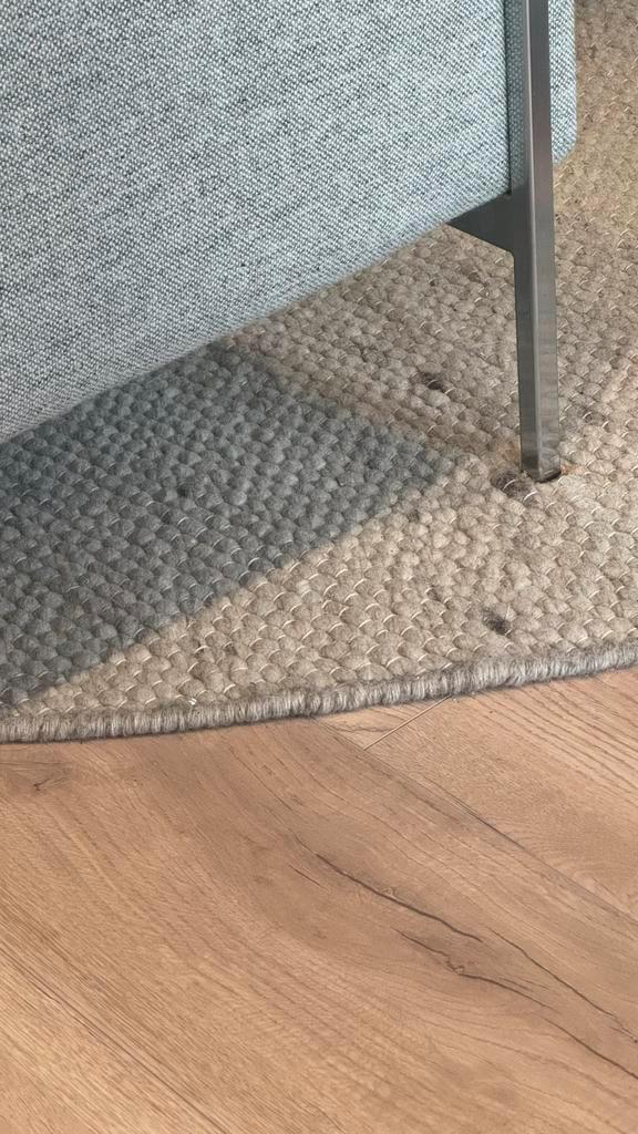 Rond wollen vloerkleed - 210cm - Huisdiervrij, Huis en Inrichting, Stoffering | Tapijten en Kleden, Zo goed als nieuw, 200 cm of meer