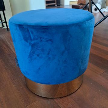 2x Richmond Hocker/Poef Blauw Velvet Goud - Nieuwstaat beschikbaar voor biedingen