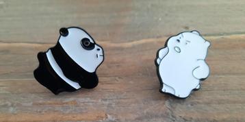 2 grappige pins van serie Beren Leren te koop beschikbaar voor biedingen