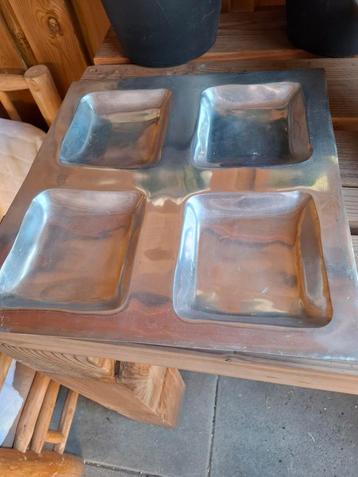 Aluminium schalen beschikbaar voor biedingen