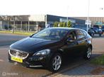 Volvo V40 T3 150pk Momentum, Voorwielaandrijving, Gebruikt, Zwart, 4 cilinders