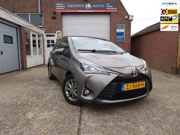 Toyota Yaris 1.5 VVT-i Dynamic Automaat, 18.000km, Navigatie beschikbaar voor biedingen