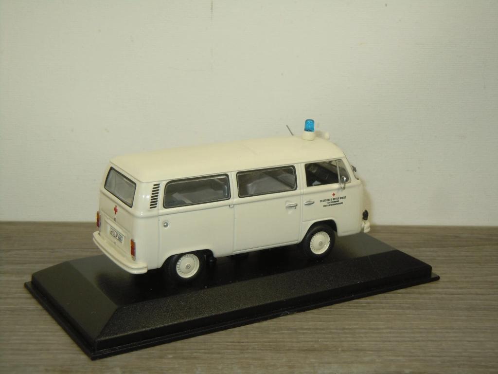 1972 VW Volkswagen T2 Krankenwagen DRK - Minichamps 1:43, Hobby en Vrije tijd, Modelauto's | 1:43, Minichamps, Duitsland, Auto