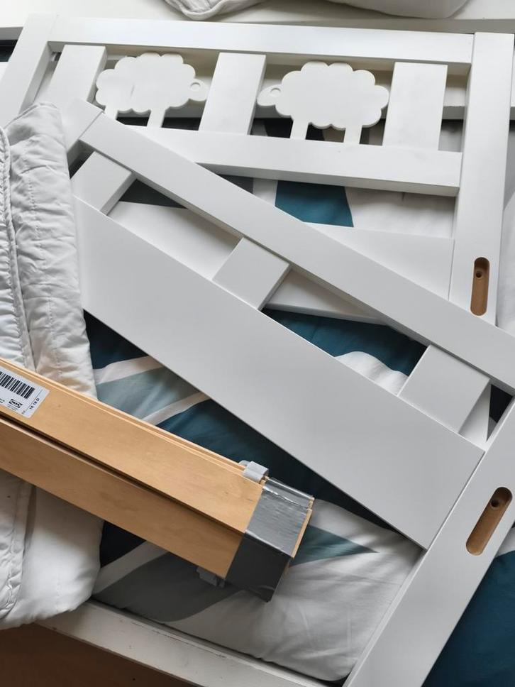 Ikea peuterbed  70x160 compleet met valbeugel en beddengoed, Kinderen en Baby's, Kinderkamer | Bedden, Zo goed als nieuw, 140 tot 160 cm