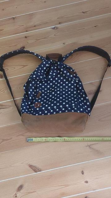 Rugzak Mi Pac met sterretjes beschikbaar voor biedingen