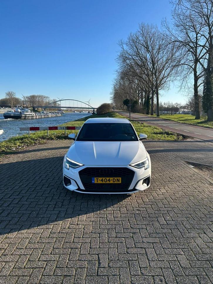 Audi A3 40 Tfsi e 204pk Phev S-tronic 2021 Wit, Auto's, Audi, Particulier, A3, Achteruitrijcamera, Airbags, Airconditioning, Apple Carplay