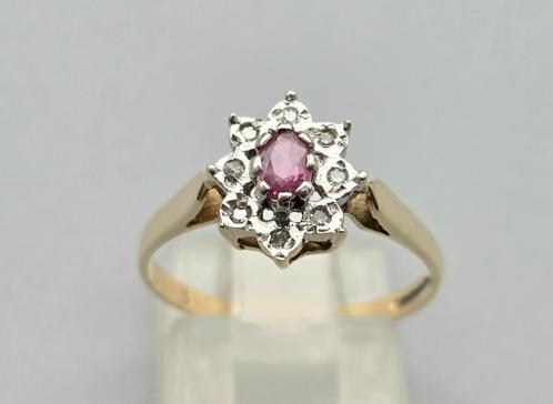Gouden Vintage ring edelsteen robijn en diamant. 2025/555., Sieraden, Tassen en Uiterlijk, Ringen, Zo goed als nieuw, Dame, Kleiner dan 17