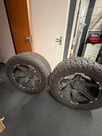 Nitto Riddergrappler banden & Tuff velgen Dodge Ram 20", Gebruikt, Banden en Velgen, Ophalen of Verzenden, 305 mm