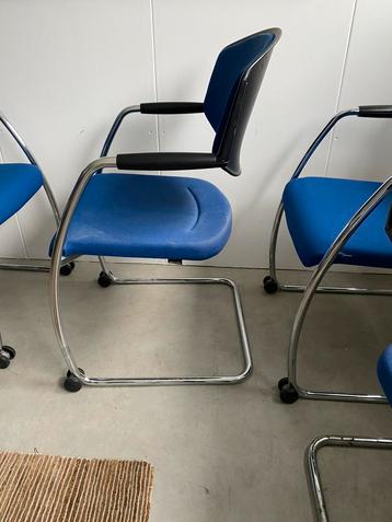 Kantoorstoelen comfortabel beschikbaar voor biedingen