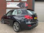 BMW X5 XDrive35i High Executive / Leder / Pano / Navi / Came, 2005 kg, Gebruikt, Met garantie (alle), Zwart