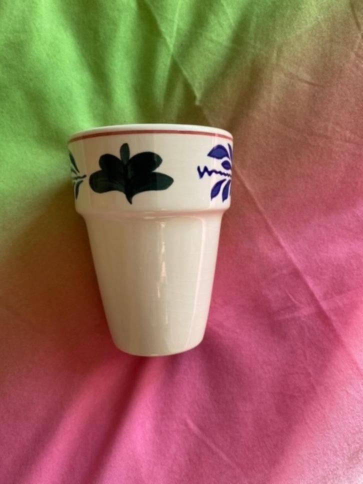 Boerenbont melkbeker / stapelbare beker (nieuw) Boerenbond, Huis en Inrichting, Keuken | Servies, Gebruikt, Kop(pen) en/of Schotel(s)