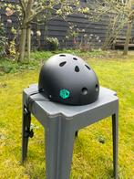 Nieuwe helm skateboard of step, Fietsen en Brommers, Fietsaccessoires | Fietshelmen, Nieuw, Jongen of Meisje, Ophalen