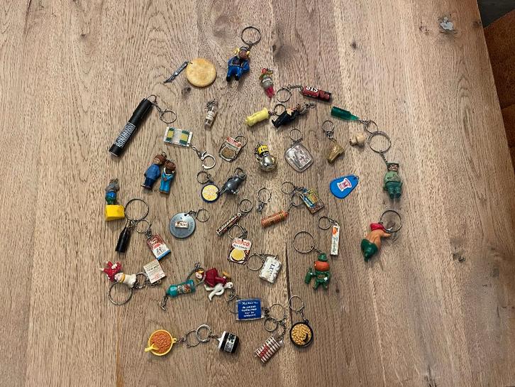A490 Verzameling sleutelhangers uit de jaren zeventig, Verzamelen, Sleutelhangers, Gebruikt, Merk, Ophalen of Verzenden