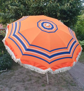Vintage jaren 70 parasol oranje met franjes zware kwaliteit beschikbaar voor biedingen