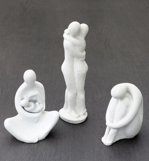 3 beeldjes (240317), Verzamelen, Beelden en Beeldjes, Zo goed als nieuw, Mens, Ophalen of Verzenden