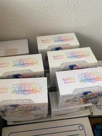 Prismatic evolutions elite trainer boxen beschikbaar voor biedingen