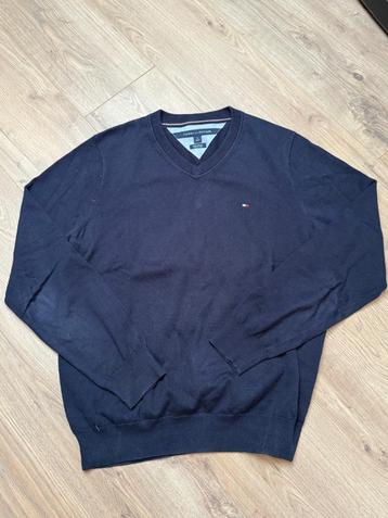 Basic trui Tommy Hilfiger - maat M beschikbaar voor biedingen