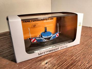Te koop UH Safety bumper 800 kg. New Holland blauw. beschikbaar voor biedingen