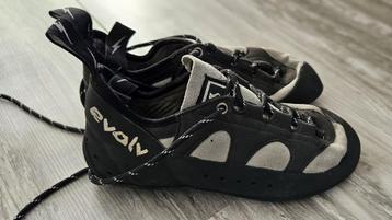 Klimschoenen Evolv (39,5) beschikbaar voor biedingen