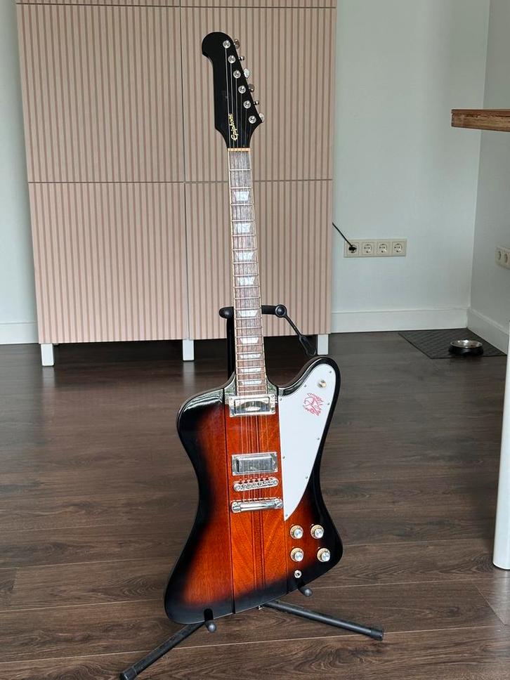 Epiphone Firebird 2021 vintage sunburst, Muziek en Instrumenten, Snaarinstrumenten | Gitaren | Elektrisch, Zo goed als nieuw, Solid body