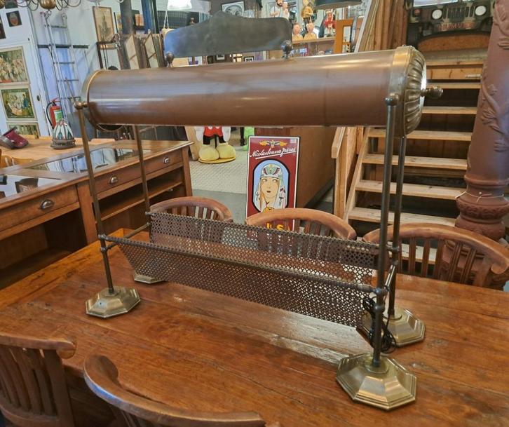 Echte oude stamtafellamp lectuurbak krantenbak leeslamp lamp, Antiek en Kunst, Antiek | Lampen, Ophalen