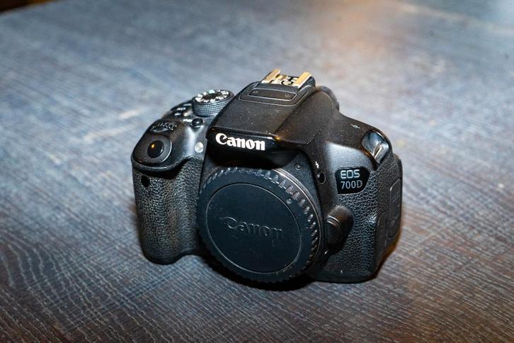 canon eos 700D, Audio, Tv en Foto, Fotocamera's Digitaal, Zo goed als nieuw, Spiegelreflex, Canon, Geen optische zoom, Ophalen of Verzenden