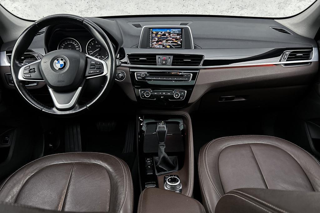 BMW X1 sDrive18i Centennial High Executive | Panoramadak | L, Auto's, BMW, Gebruikt, Euro 6, Leder, 19 km/l