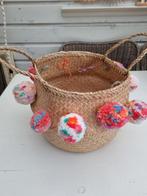 IKEA Opberg mand met Pompons, Mand, Rond, Ophalen of Verzenden, Zo goed als nieuw